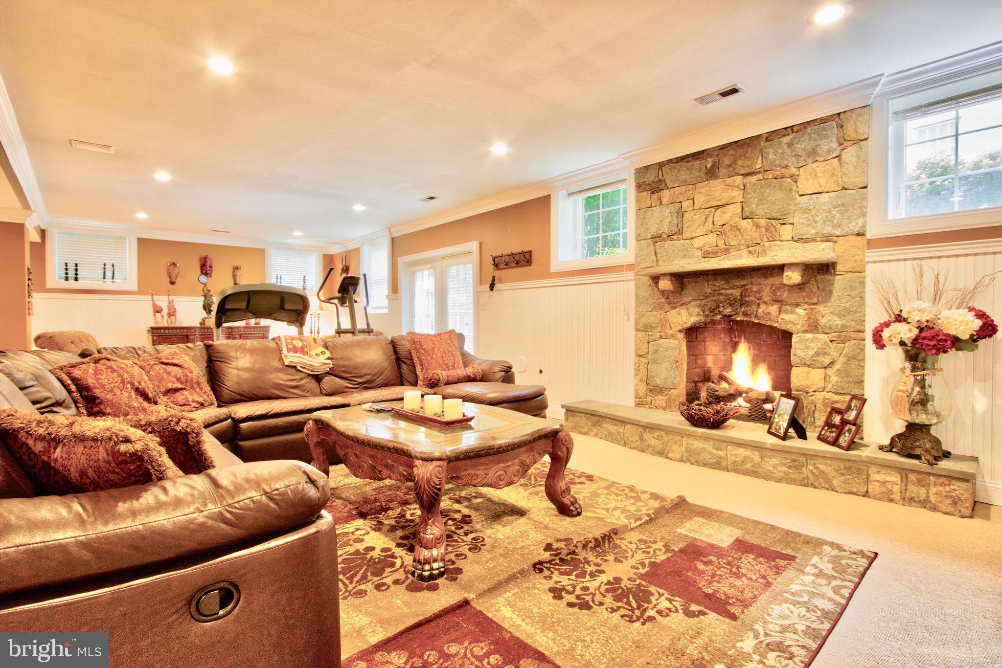 WOLF TRAP DOWNS - Residential