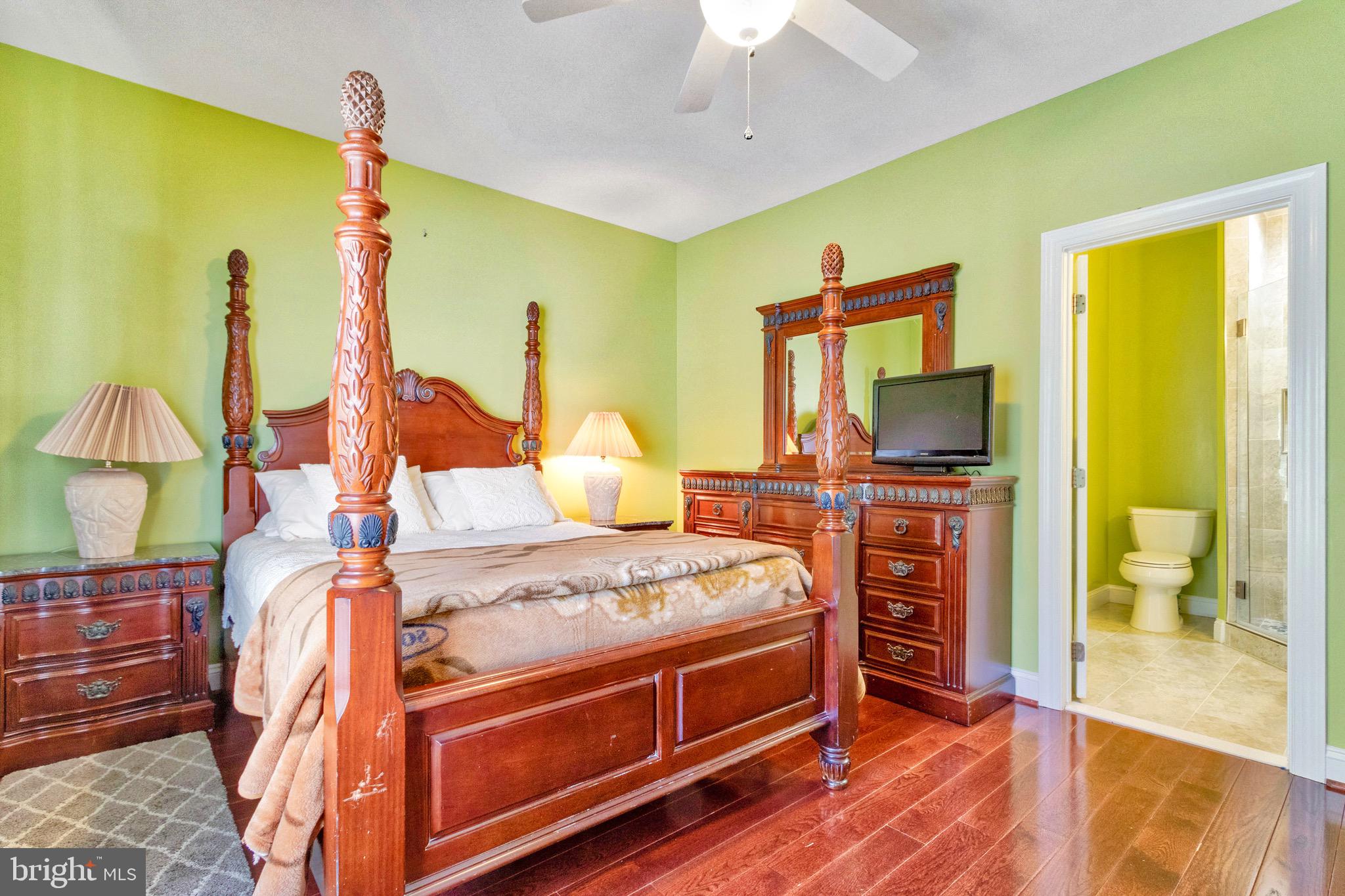 WOLF TRAP DOWNS - Residential