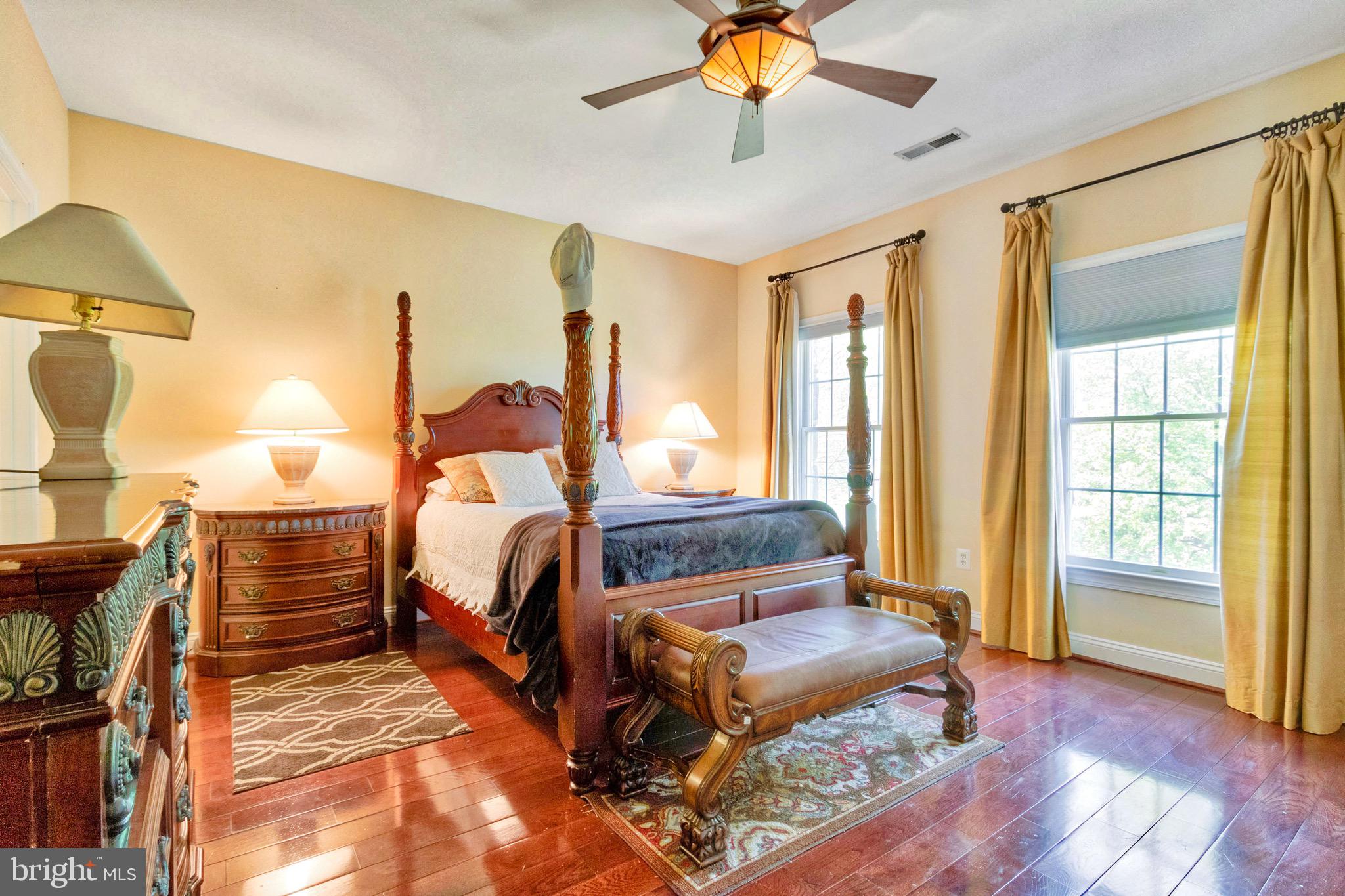 WOLF TRAP DOWNS - Residential