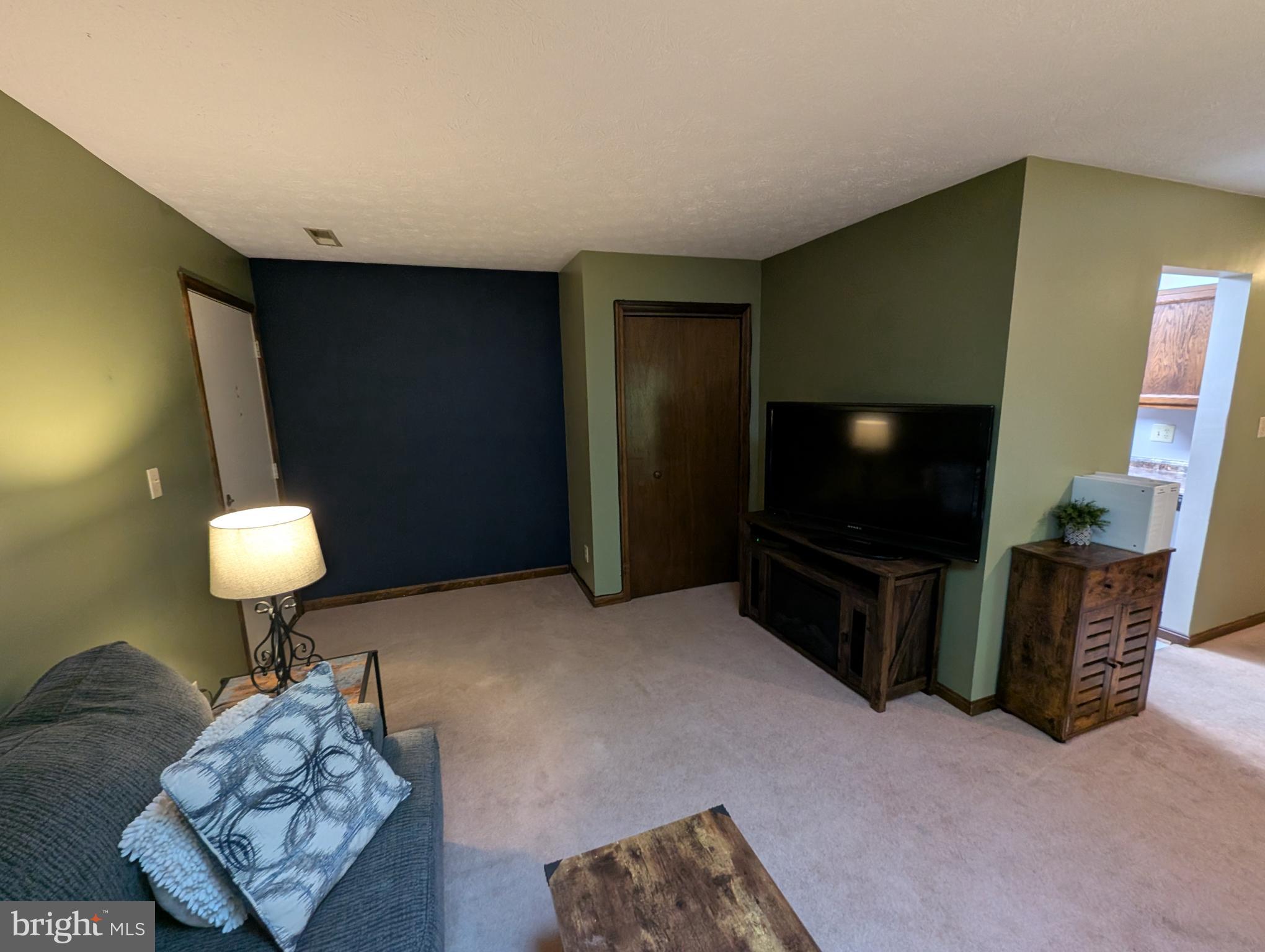 23252 CHESTNUT OAK COURT 10B (#1022)