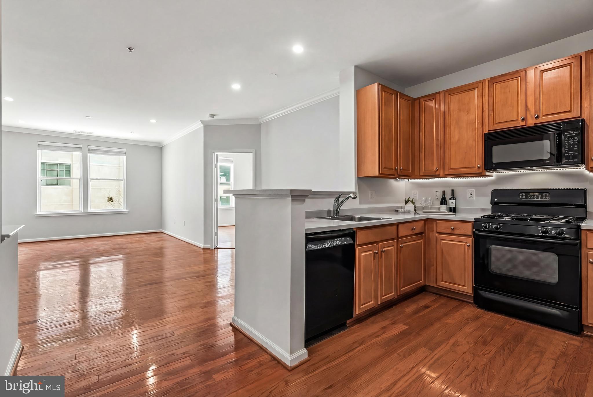 MARKET STREET AT TOWN CENTER - Residential