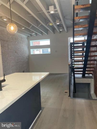 OLDE KENSINGTON - Residential Lease