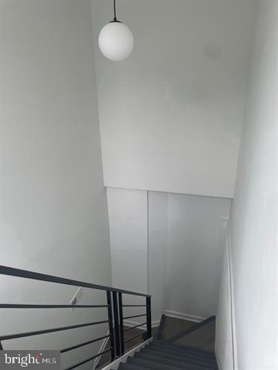 OLDE KENSINGTON - Residential Lease