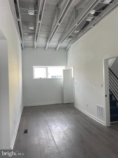 OLDE KENSINGTON - Residential Lease