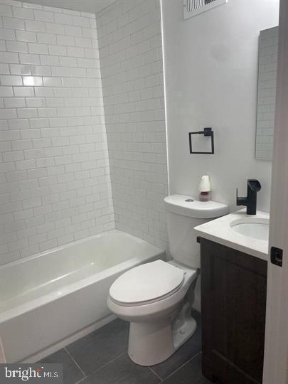 OLDE KENSINGTON - Residential Lease