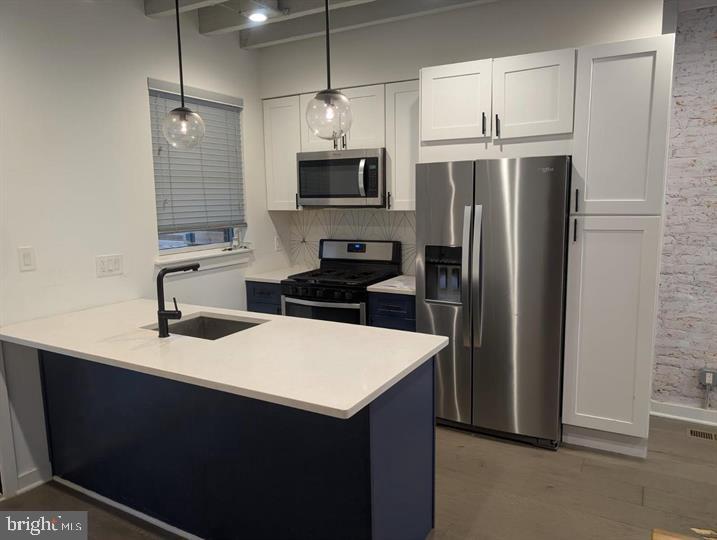 OLDE KENSINGTON - Residential Lease