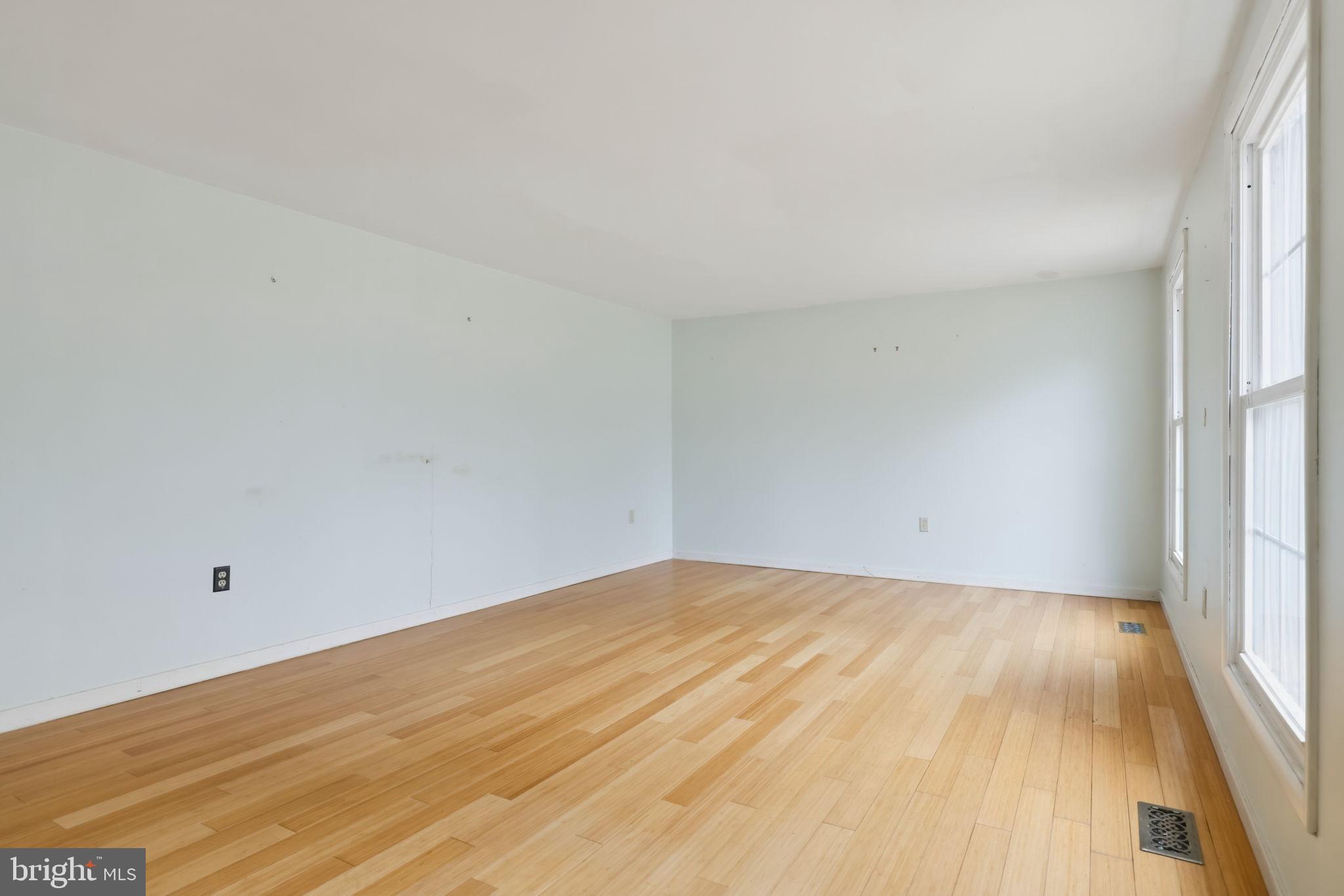 TANTALLON HILLS - Residential