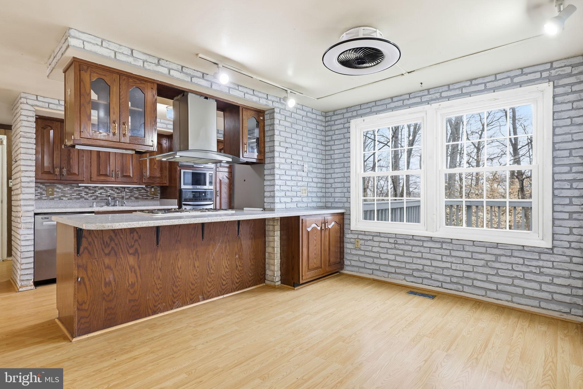 TANTALLON HILLS - Residential