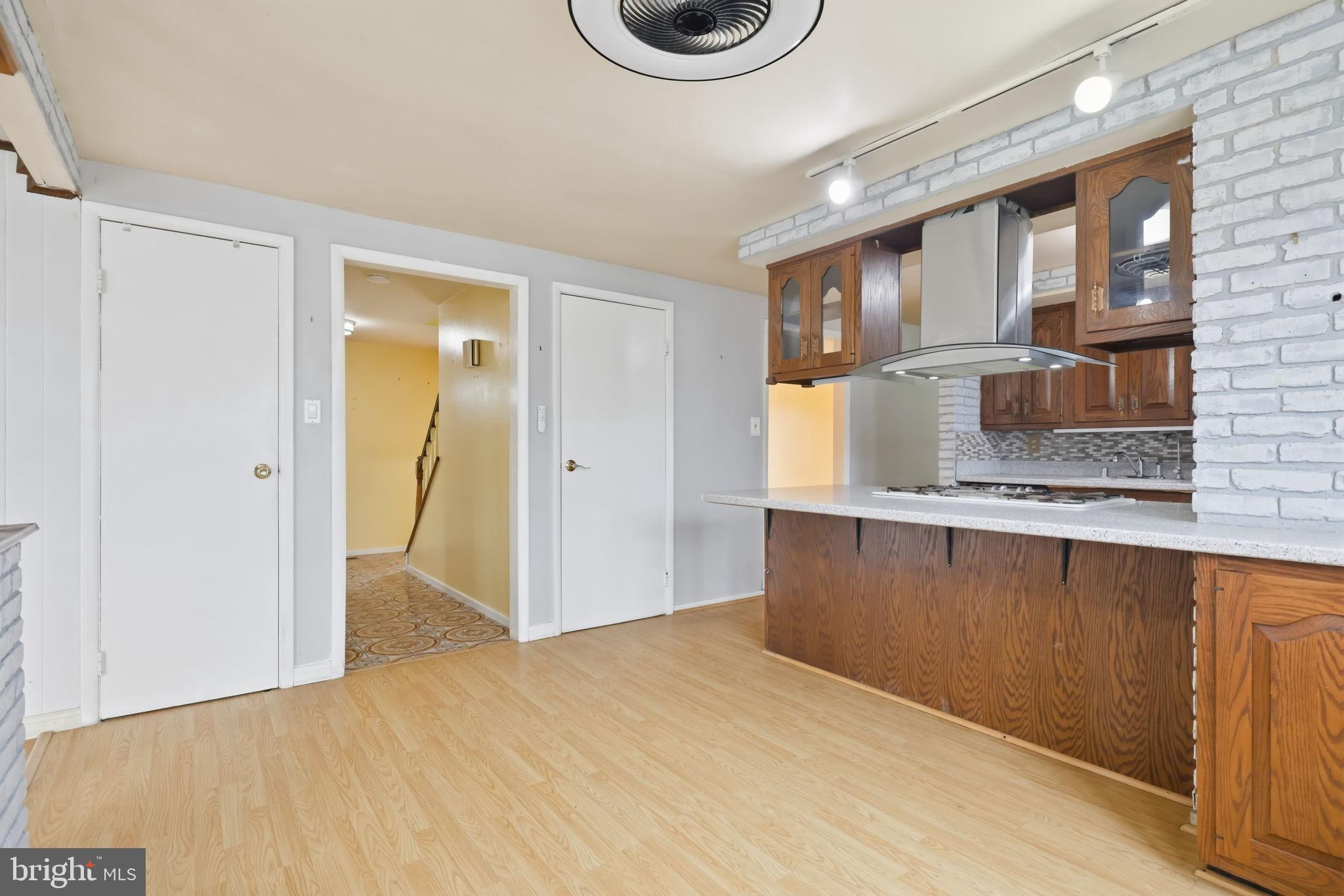 TANTALLON HILLS - Residential