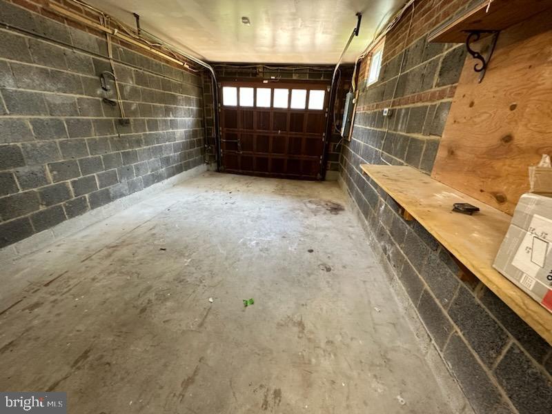 NORTH SPRINGFIELD - Residential Lease