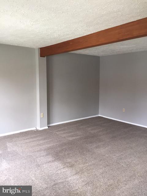 QUEEN ANNE VILLAGE - Residential Lease