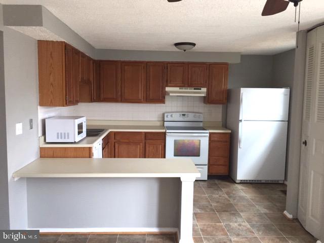 QUEEN ANNE VILLAGE - Residential Lease