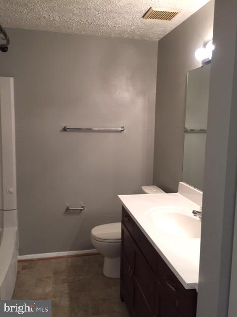 QUEEN ANNE VILLAGE - Residential Lease