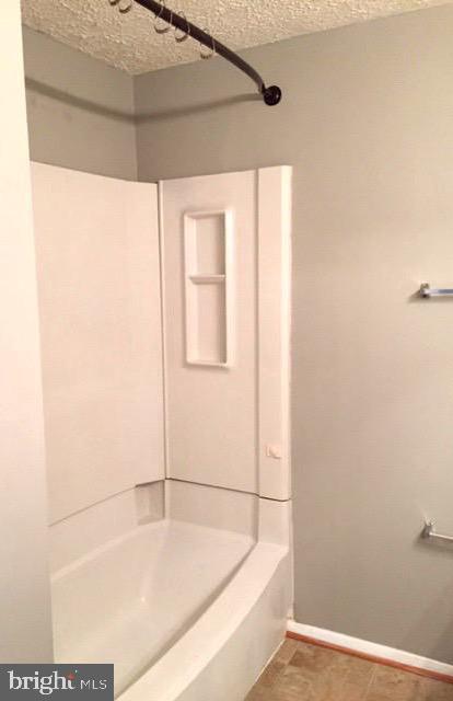 QUEEN ANNE VILLAGE - Residential Lease