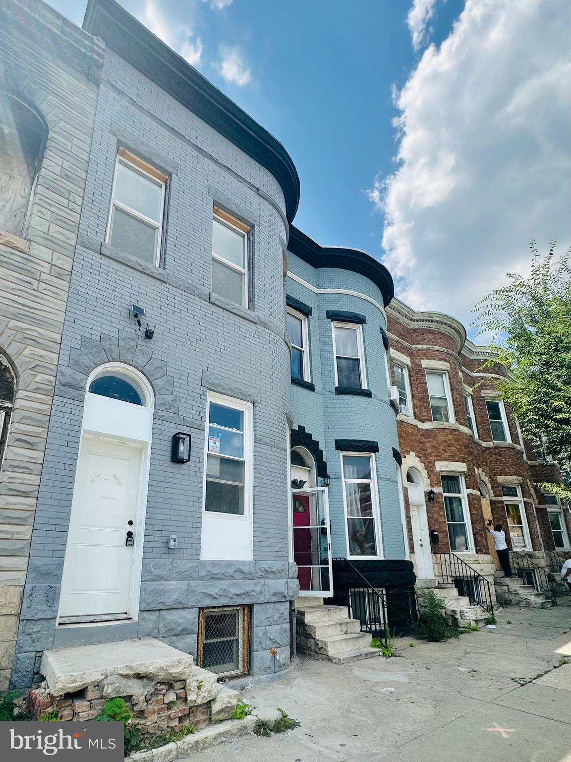 1808 N FULTON AVENUE