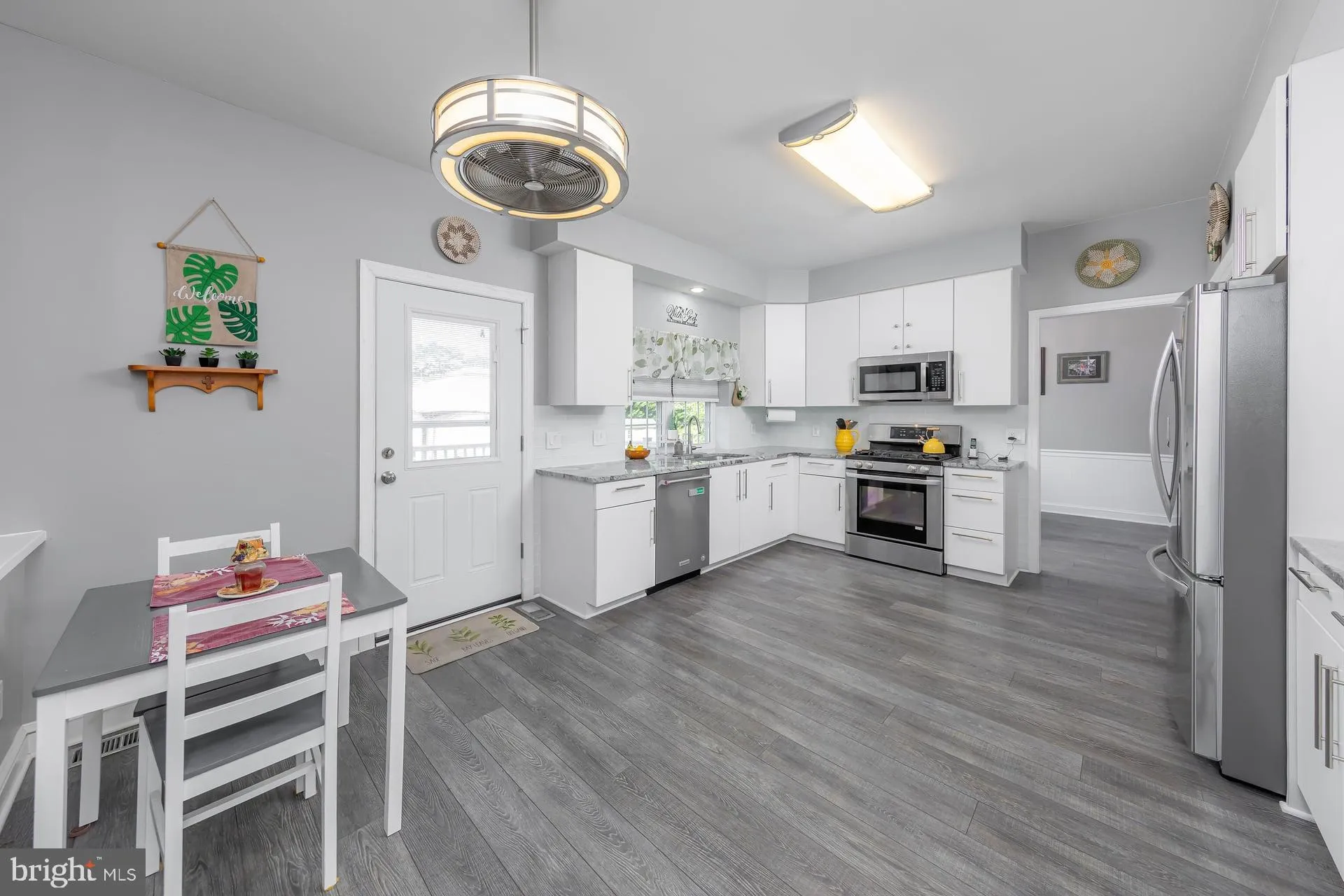 West Deptford, New Jersey 08086, United States, 4 Bedrooms Bedrooms, ,3 BathroomsBathrooms,Residential,Active,206349