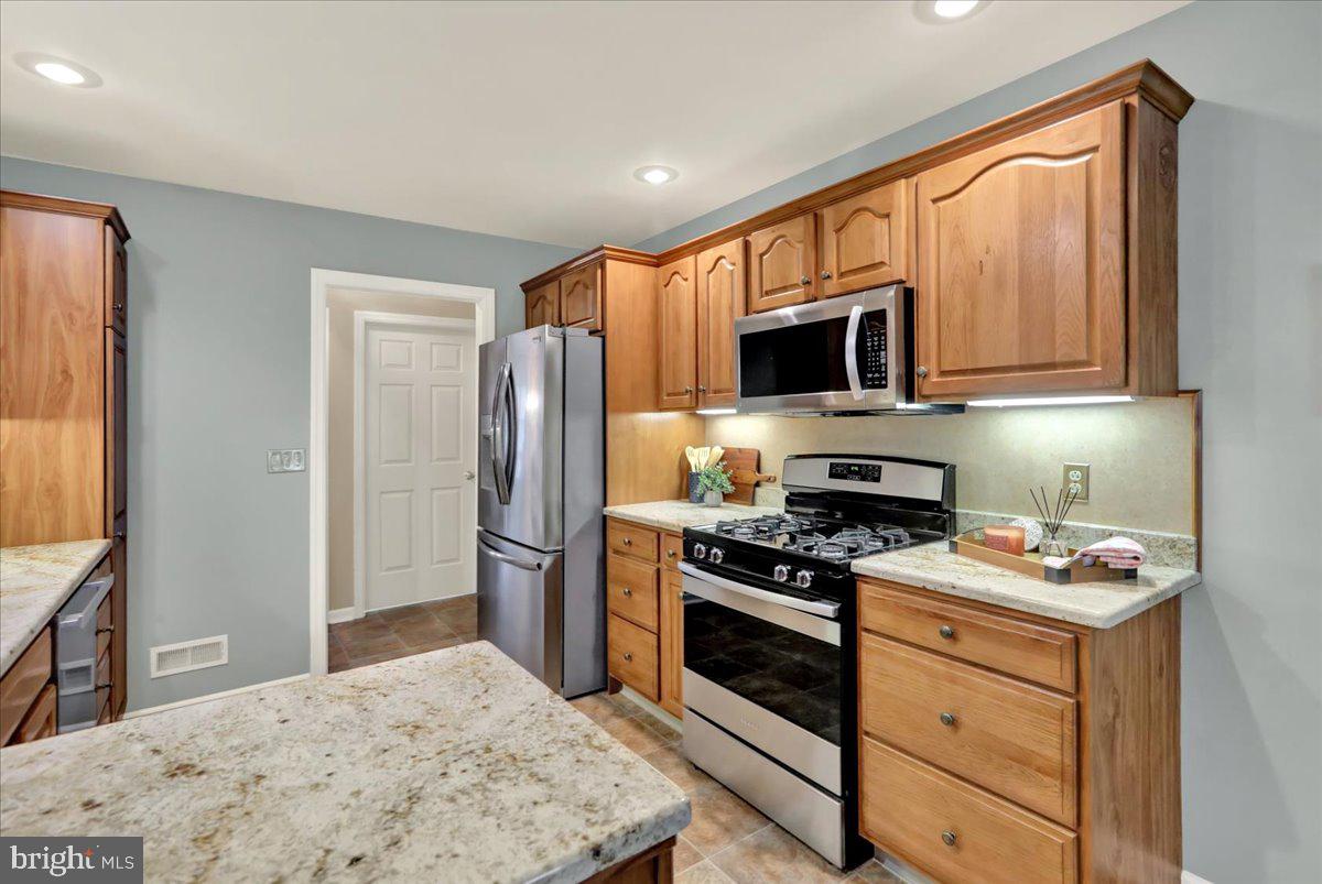 SPRINGDALE FARMS - Residential