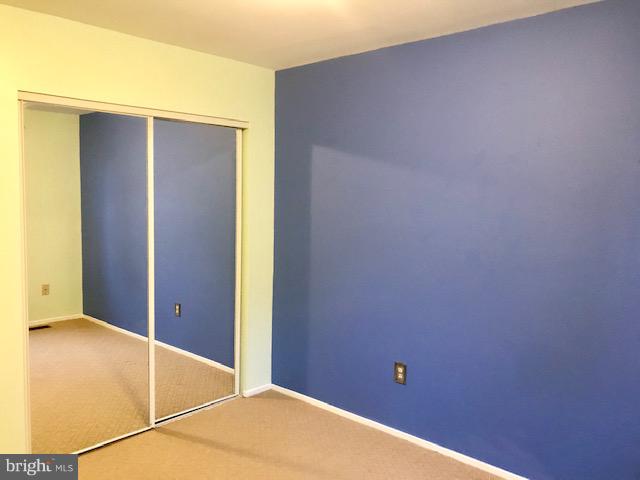 DERWOOD STATION - Residential Lease