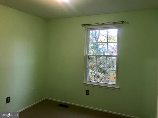 DERWOOD STATION - Residential Lease