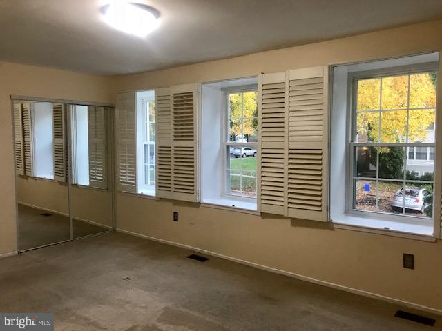 DERWOOD STATION - Residential Lease