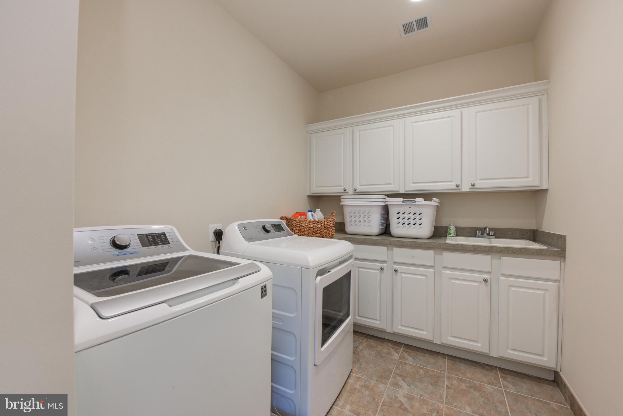 LARCHMONT - Residential