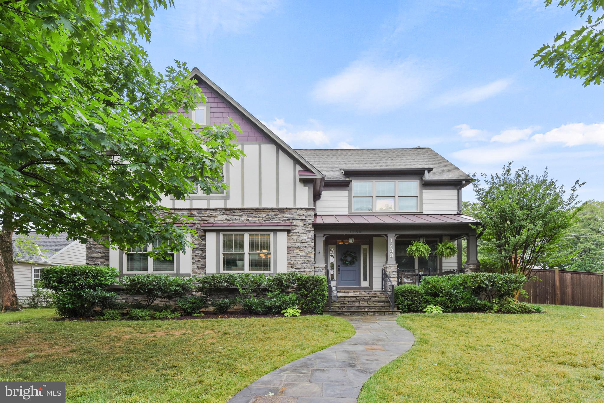 LARCHMONT - Residential