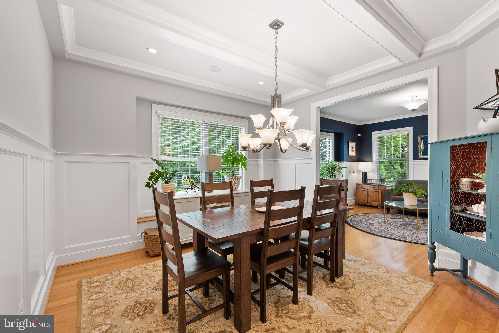 LARCHMONT - Residential