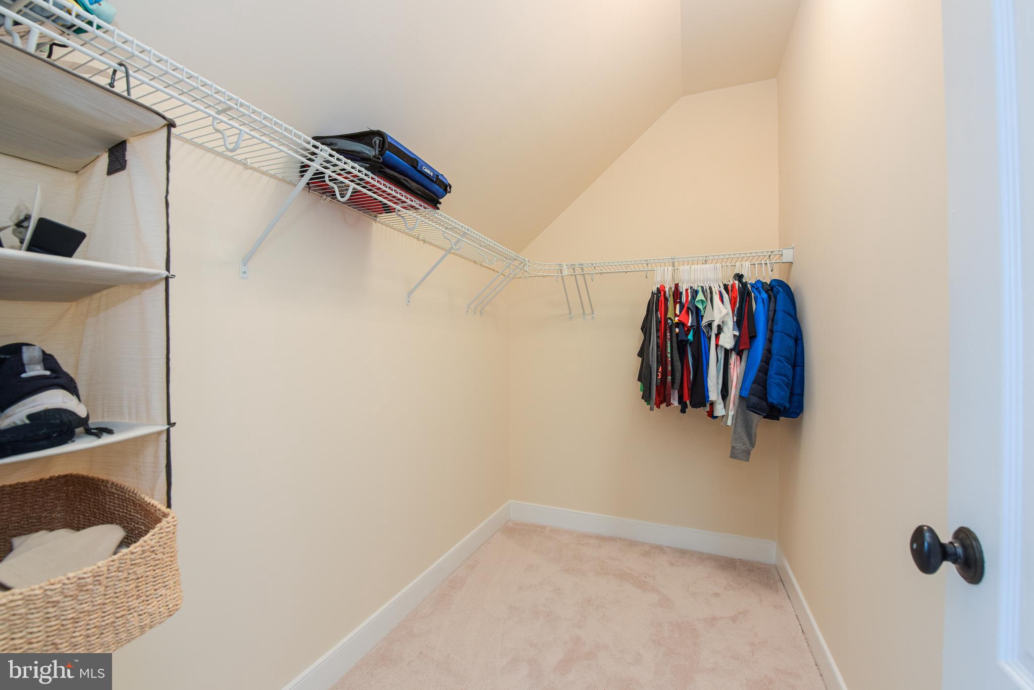 LARCHMONT - Residential