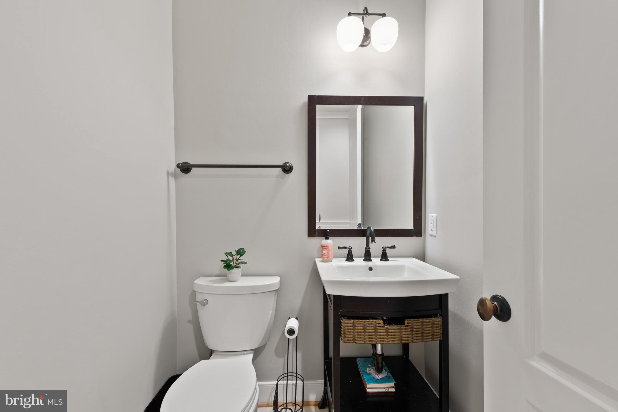 LARCHMONT - Residential