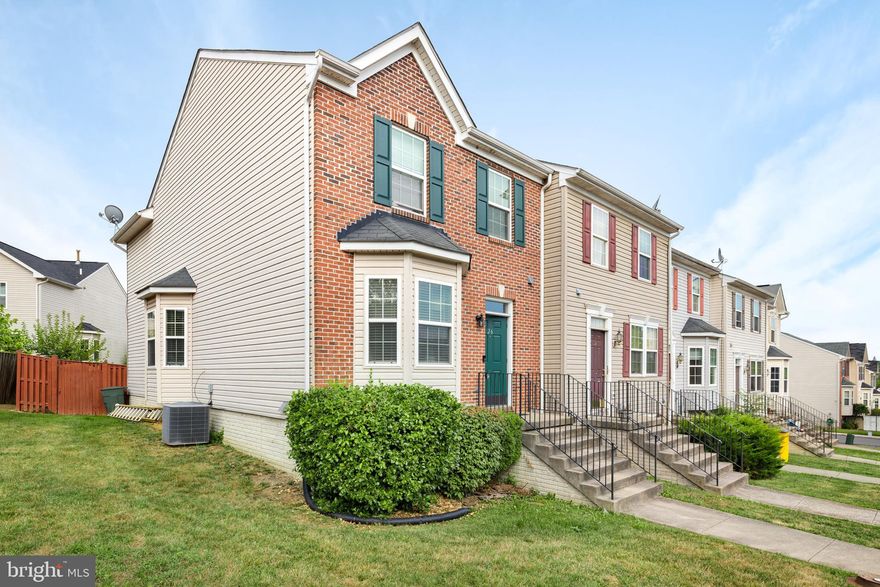 Wonderful End Unit Townhouse!  Step inside to discover an expansive eat-in kitchen that serves as the heart of the home, perfect for hosting family gatherings and entertaining friends. The cozy family room features hardwood floors and a charming fireplace, creating a warm and welcoming atmosphere. The  inviting living room boasts hardwood flooring and a delightful bump-out, providing additional space and an abundance of natural light. The thoughtful design of the main floor ensures a seamless flow, making it easy to move from one area to another.  Head upstairs to find three generously sized bedrooms, including a luxurious primary suite that serves as a serene retreat. The vaulted ceilings in the primary suite enhance the open and airy atmosphere, while the convenient walk-in closet offers ample storage. The elegant Primary bathroom is a true sanctuary, featuring a relaxing soaking tub, a dual sink vanity for functionality, and a separate stand-up shower. Two additional well-appointed bedrooms share a full hall bath, making this level perfect for family living and accommodating guests. Finished Lower Level: The lower level offers a versatile space that includes a family room, an additional bedroom, and a full bath, providing extra living space for various needs. With ample storage closets and plenty of room for future enhancements, this level presents endless possibilities for customization. This wonderful townhouse offers an unbeatable combination of space, comfort, and location. Don't miss your chance to make this amazing property your own! Schedule a showing today and experience all that this home has to offer!