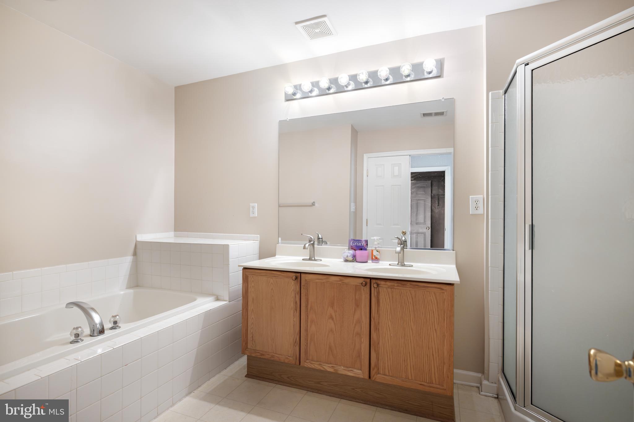 THE FAIRWAYS AT STONEBRIDGE - Residential