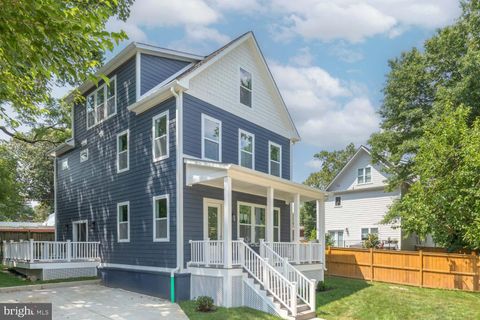 1615 IRVING STREET NE WASHINGTON DC 20018