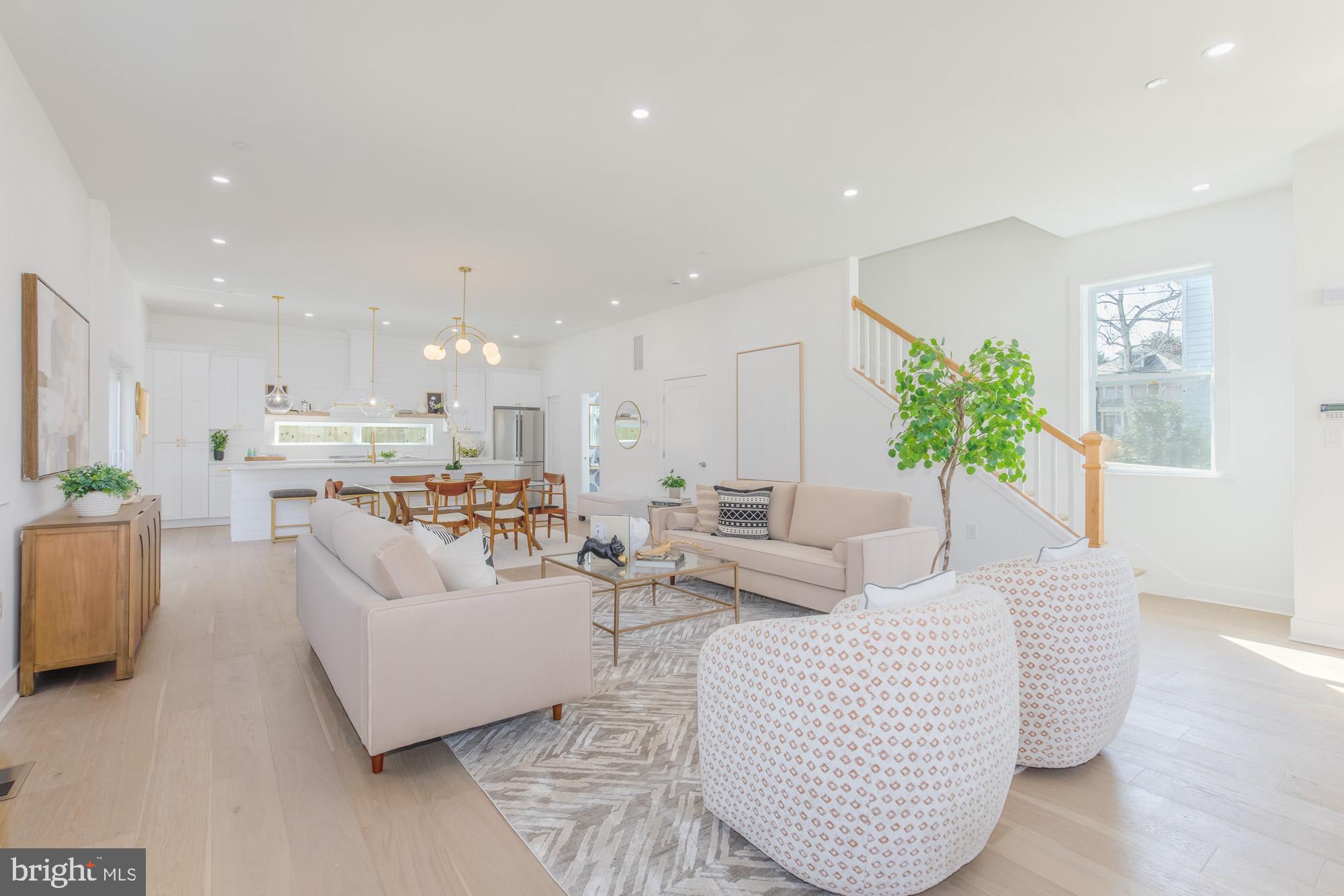 1615 IRVING STREET NE