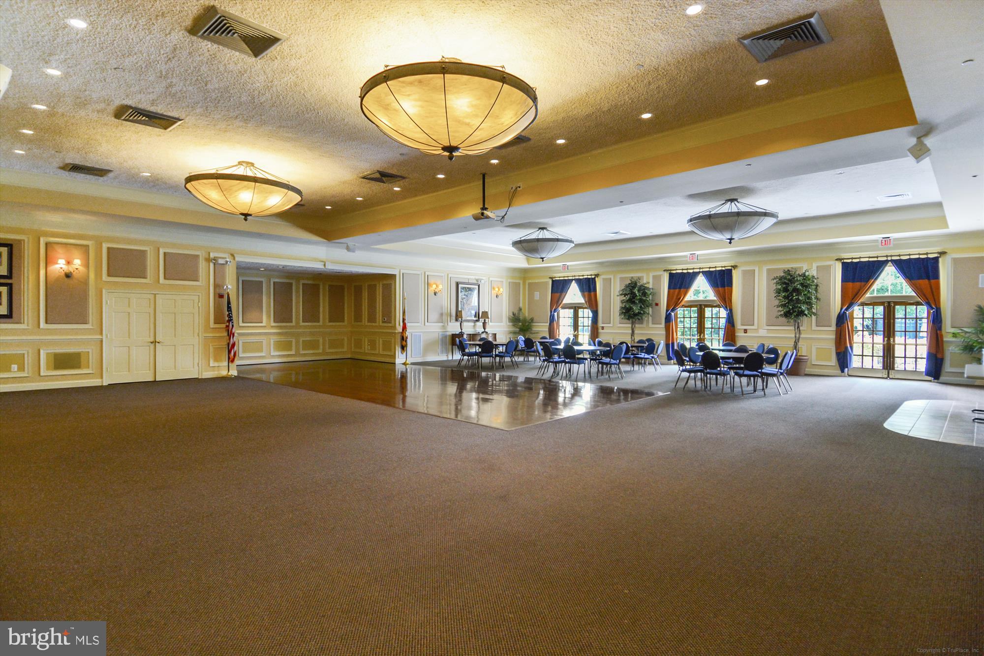 EASTON CLUB EAST - Residential