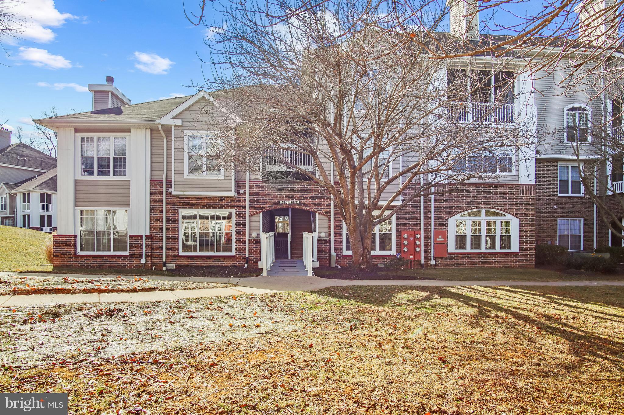 ENGLISH COUNTRY MANOR - Residential