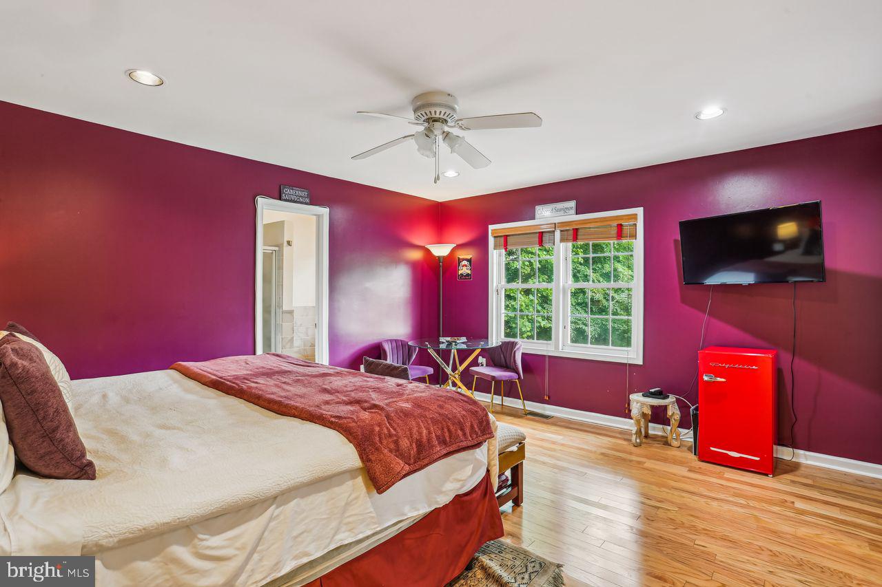 POTOMAC OUTSIDE - Commercial Sale