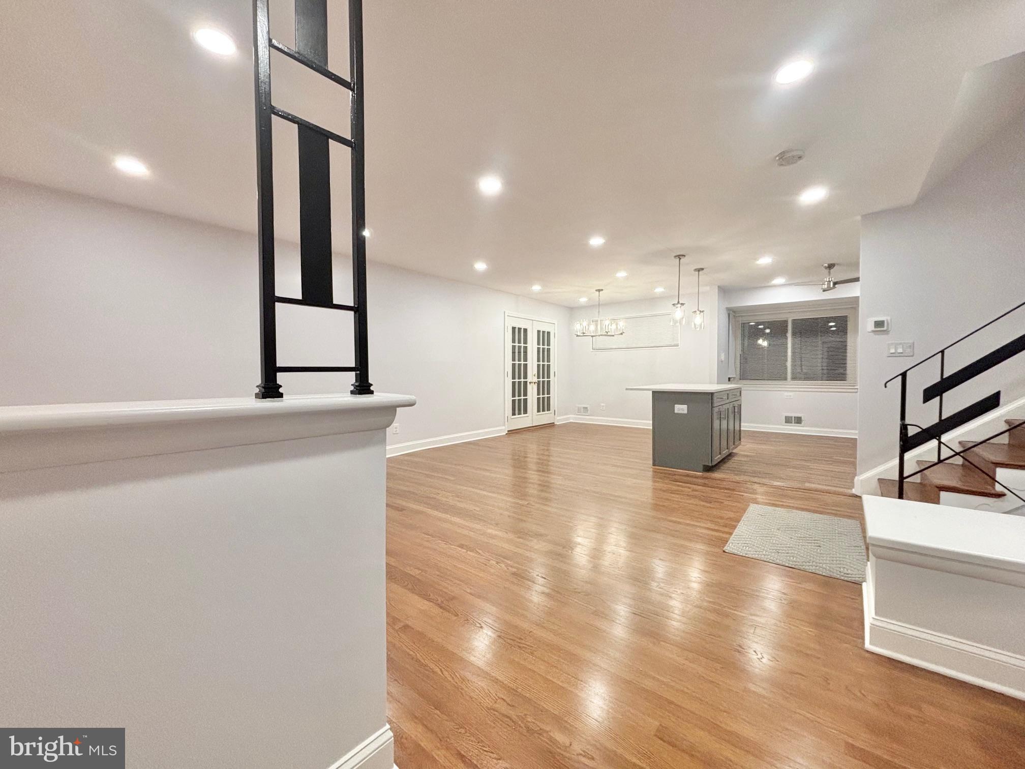 CARROLL KNOLLS - Residential Lease