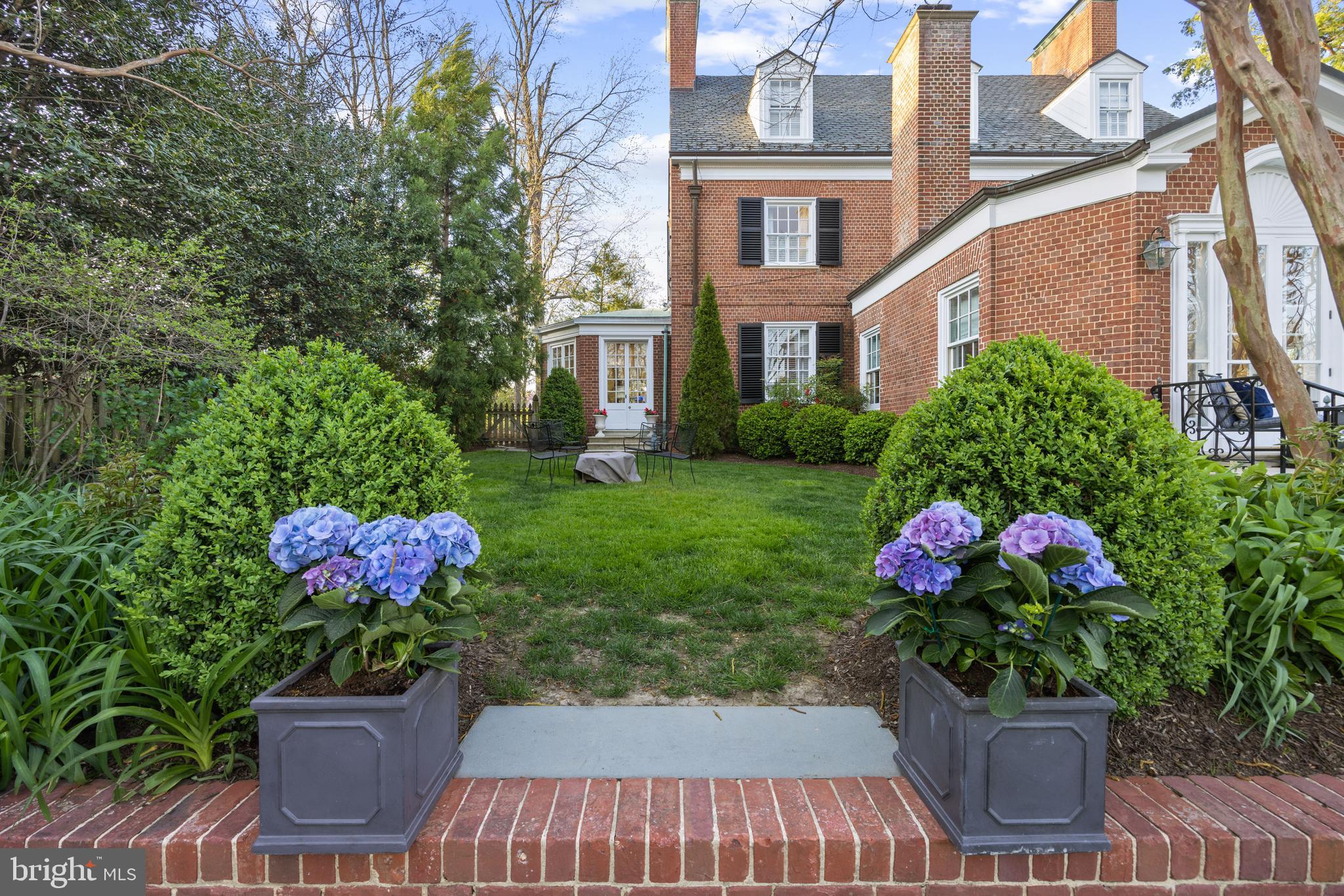 HOMELAND HISTORIC DISTRICT - Residential