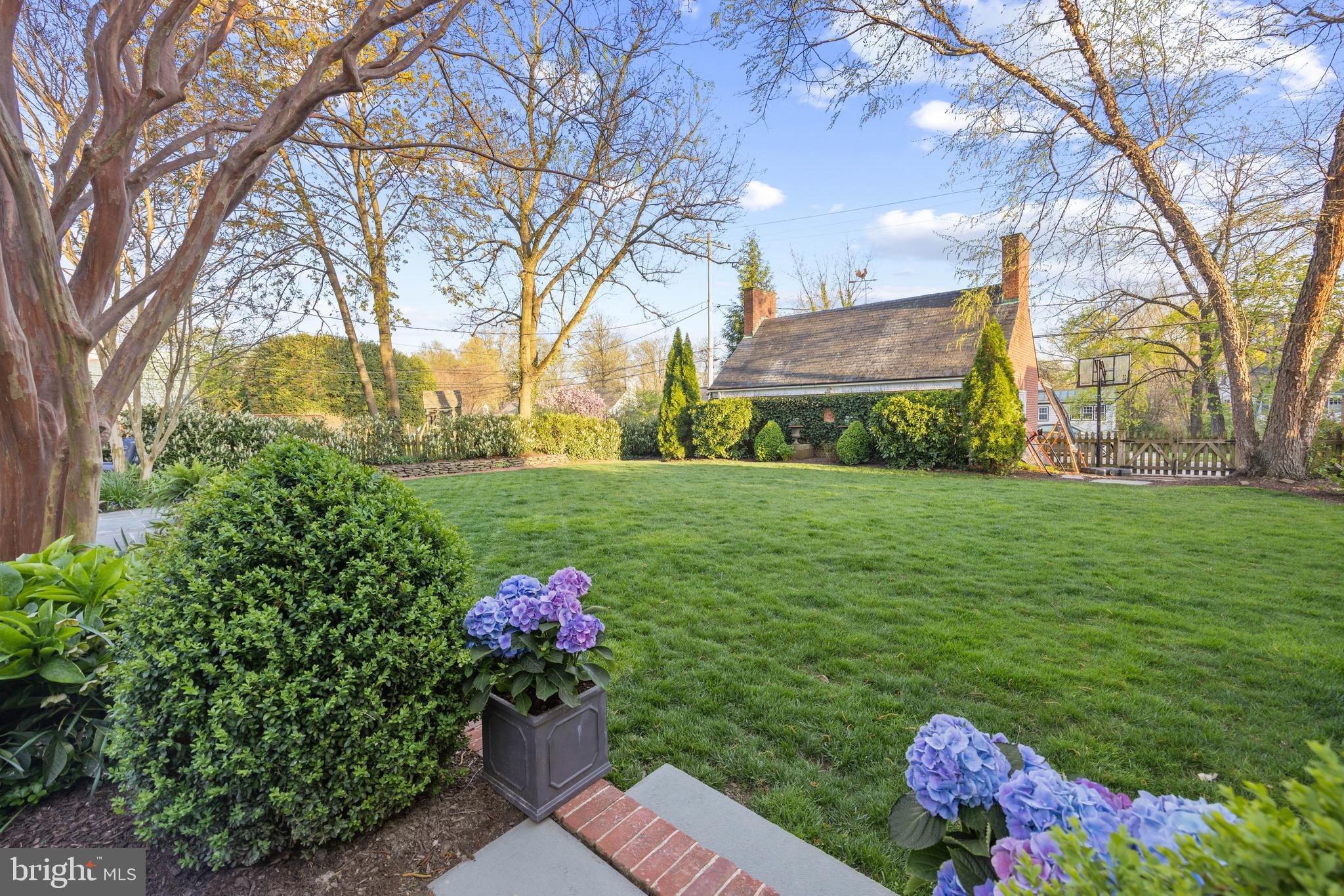 HOMELAND HISTORIC DISTRICT - Residential