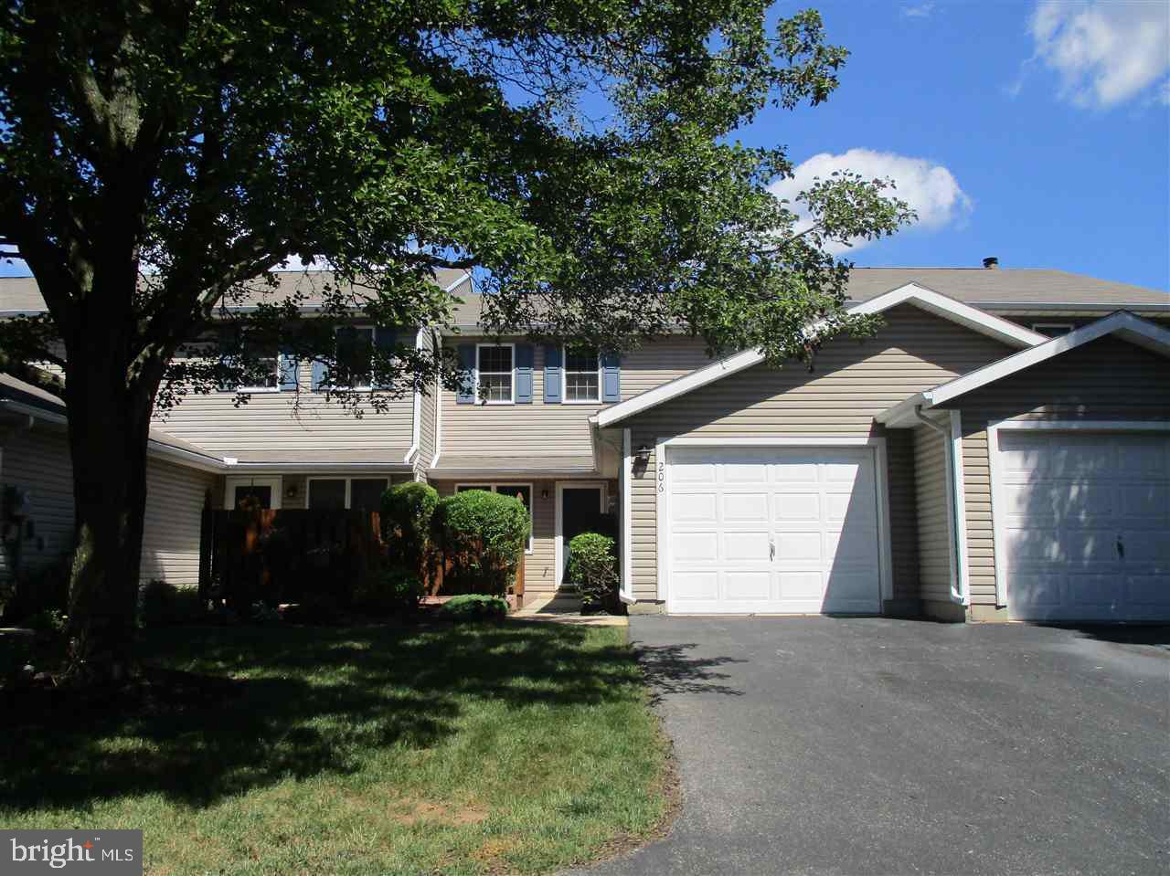 STONEGATE VILLAGE - Residential