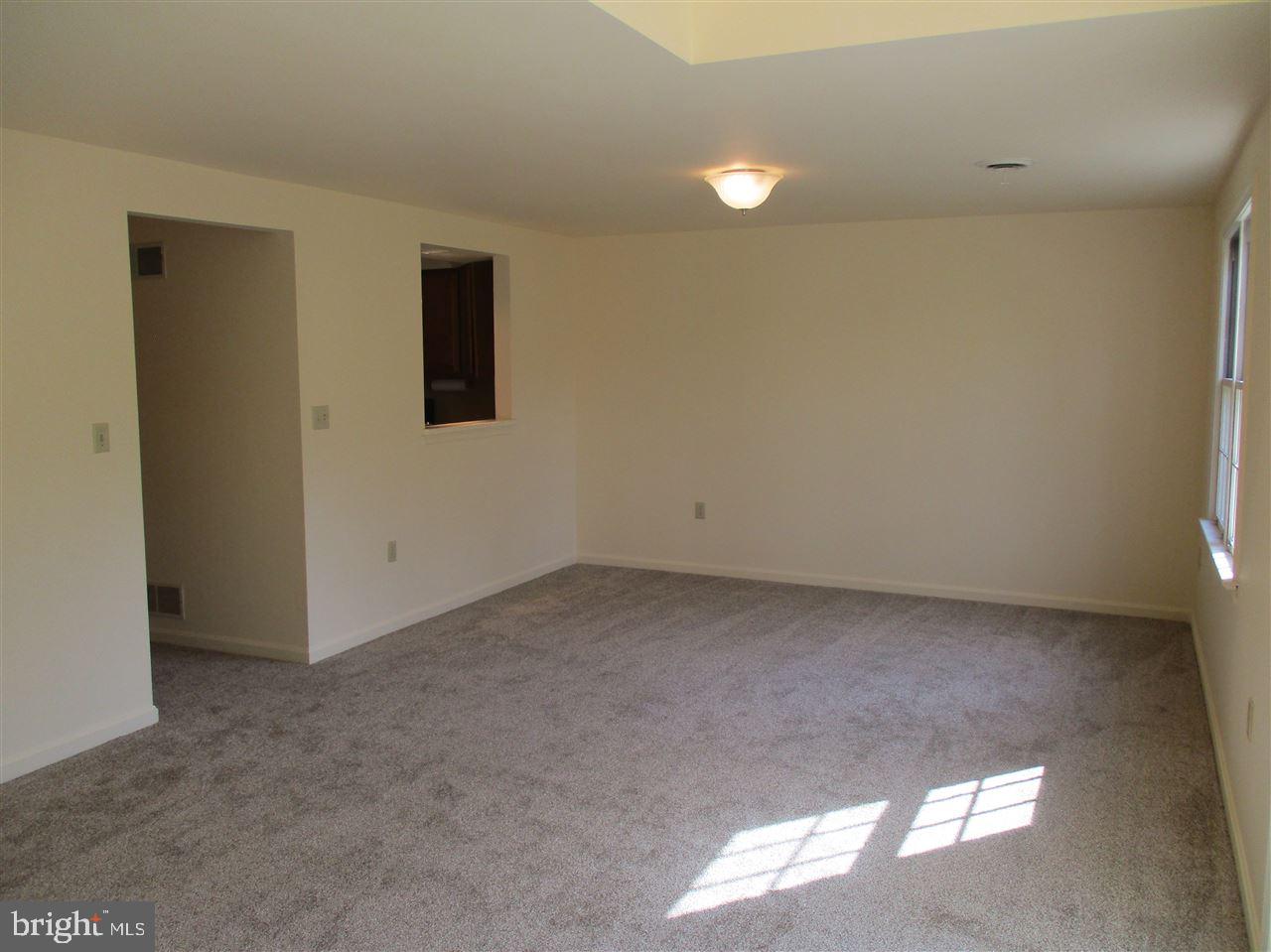 STONEGATE VILLAGE - Residential