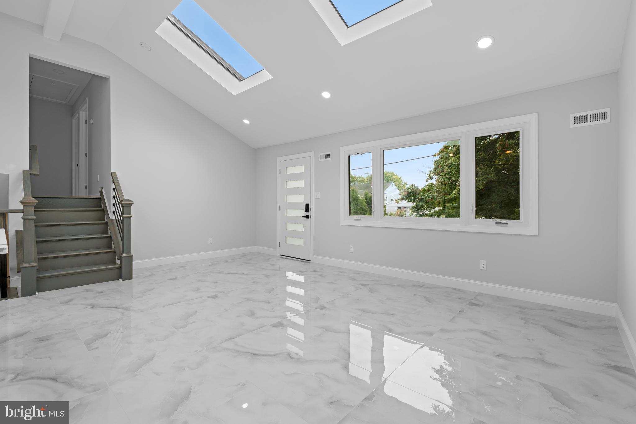 SOMERTON - Residential