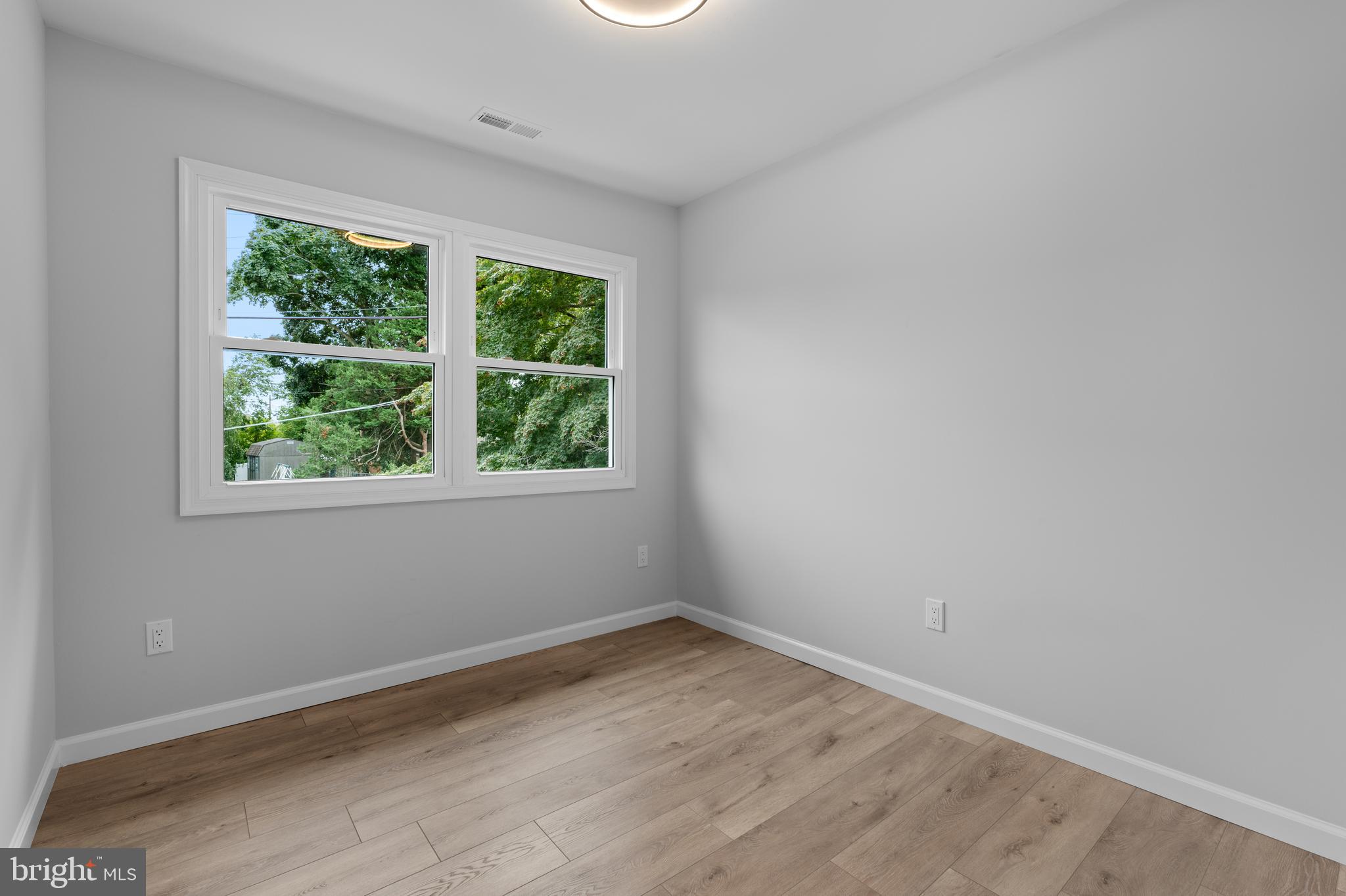 SOMERTON - Residential