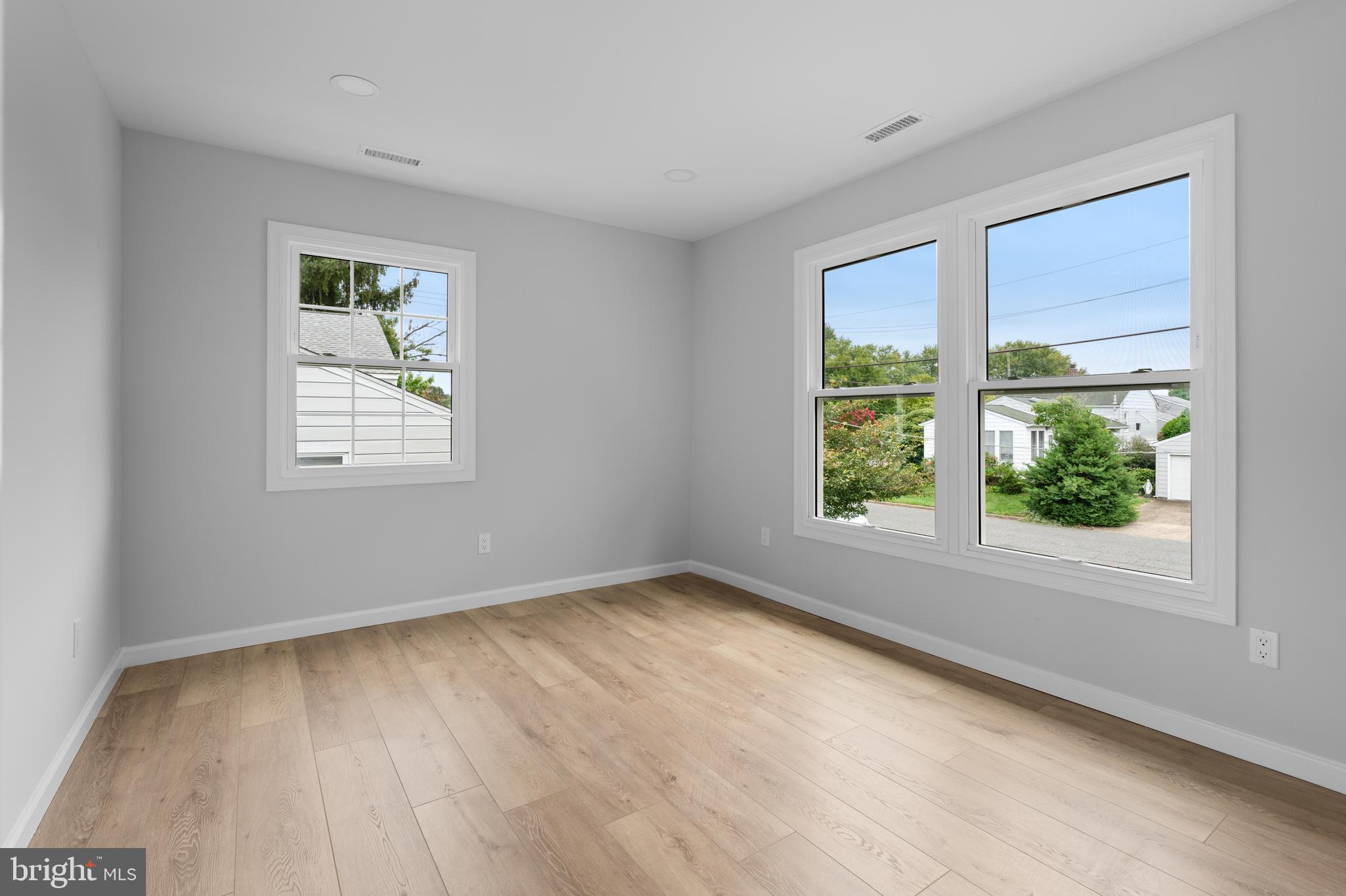 SOMERTON - Residential