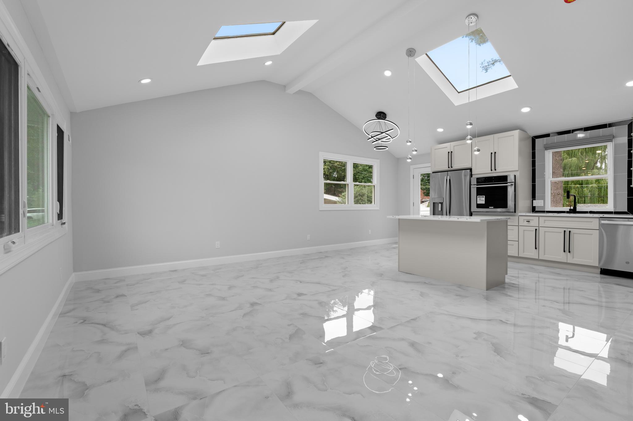 SOMERTON - Residential