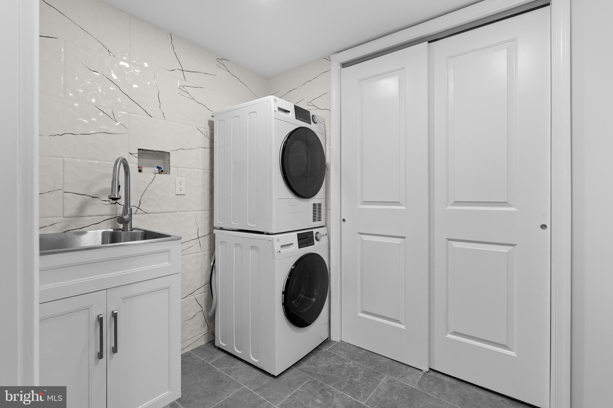 SOMERTON - Residential