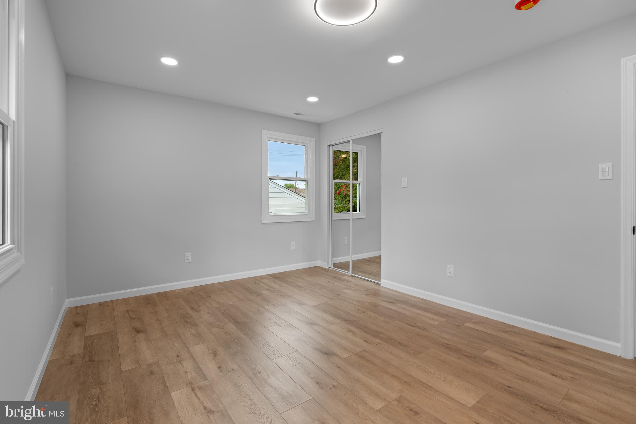 SOMERTON - Residential