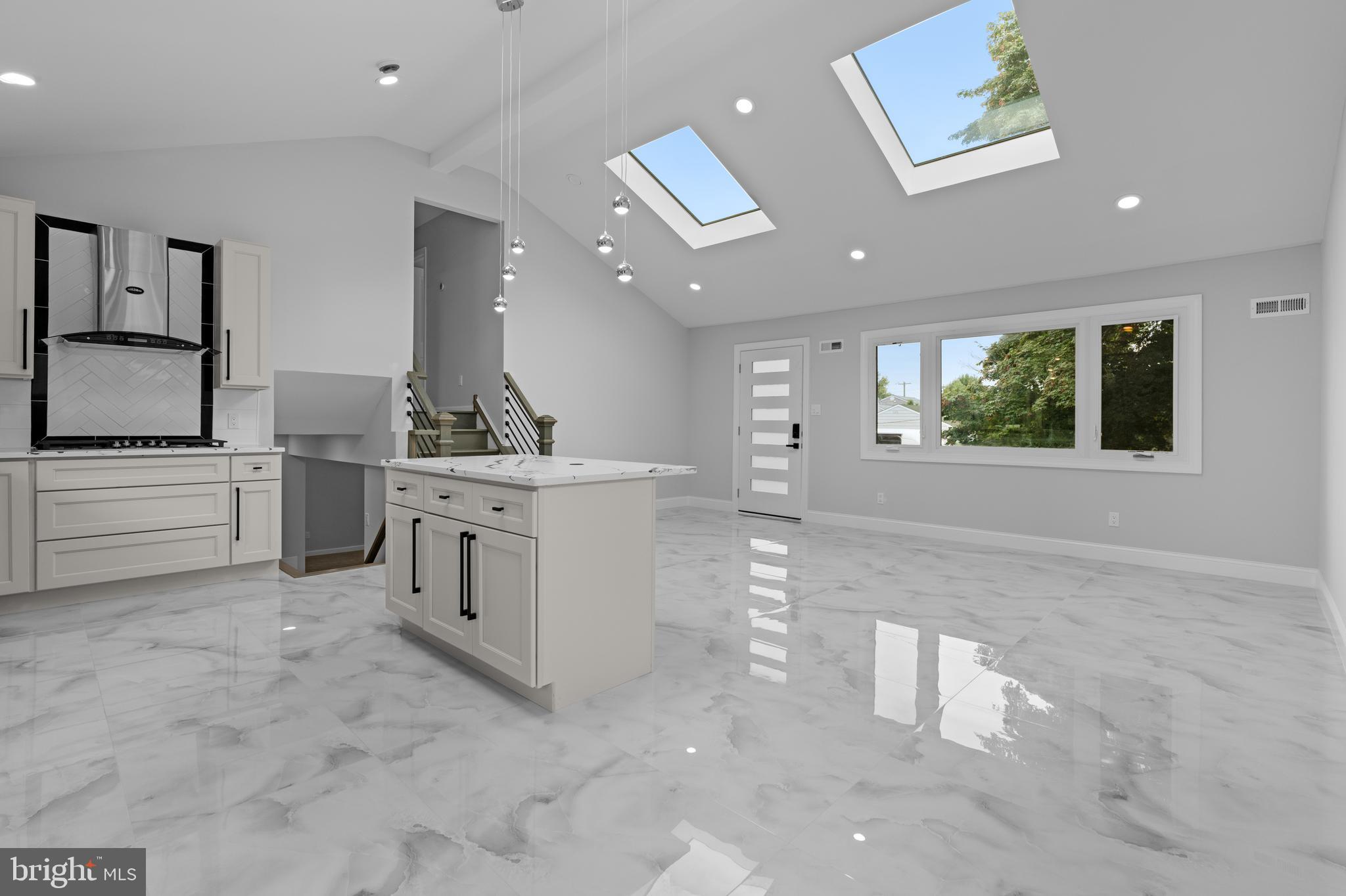 SOMERTON - Residential