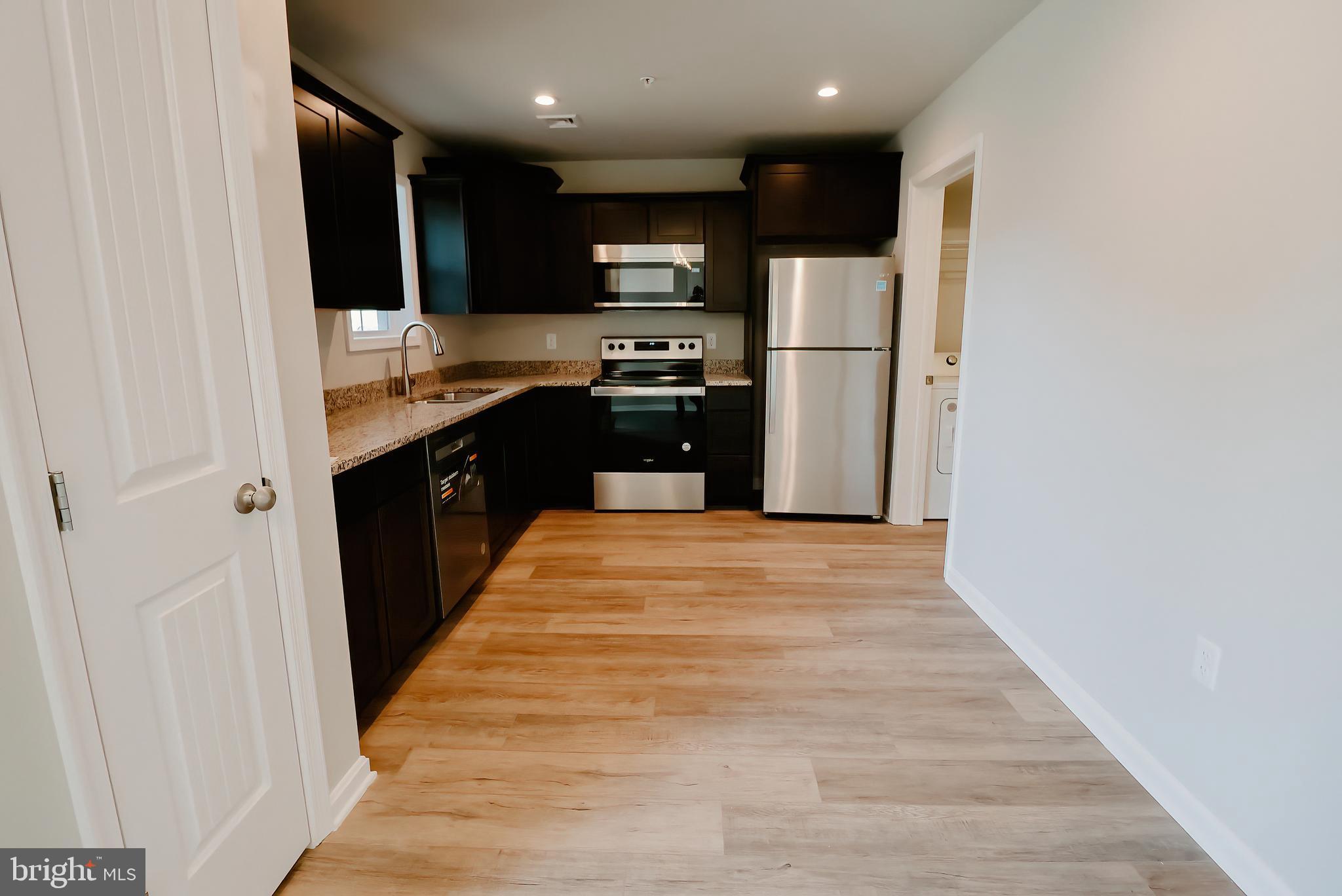 WATERFORD SQUARE - Residential