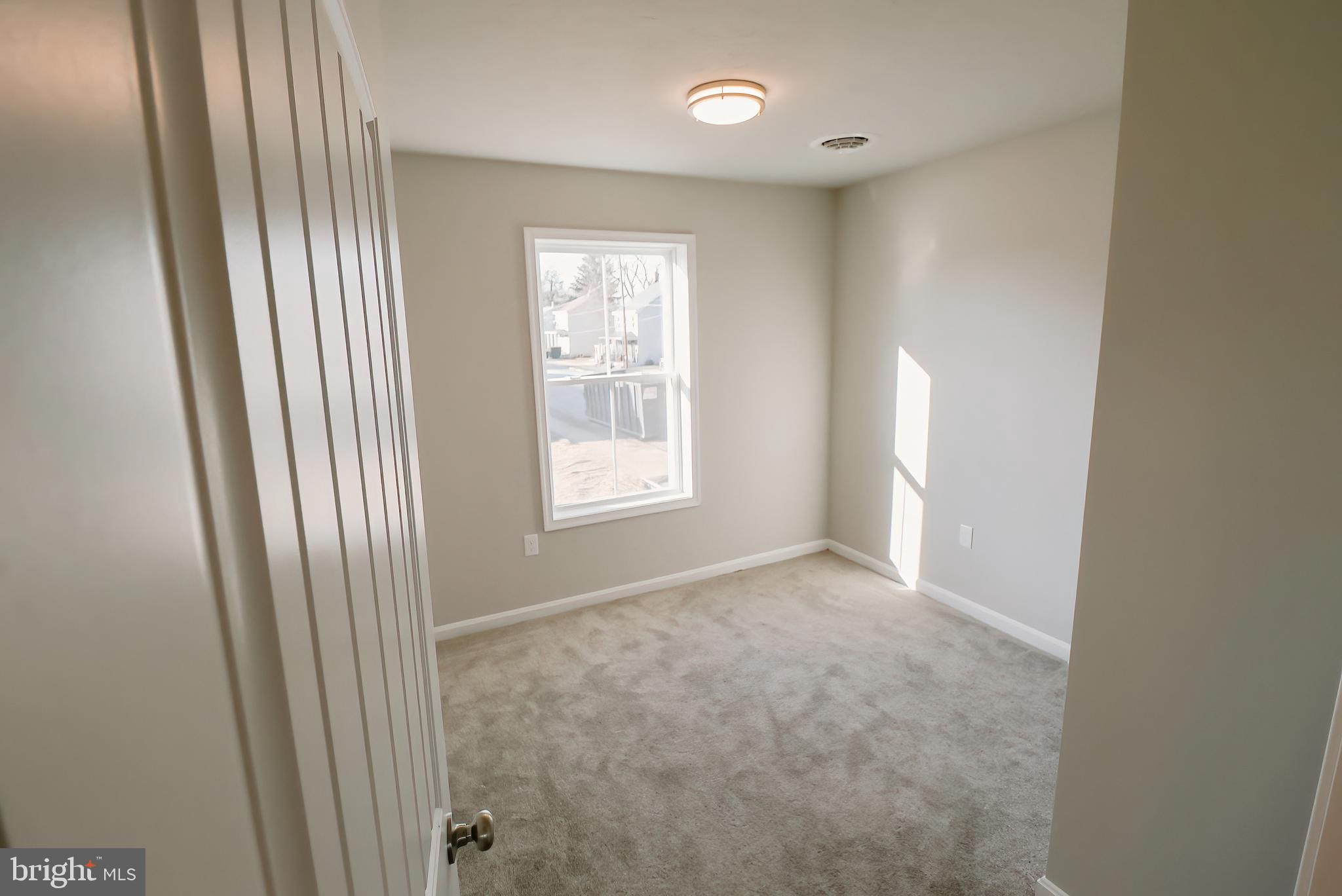 WATERFORD SQUARE - Residential